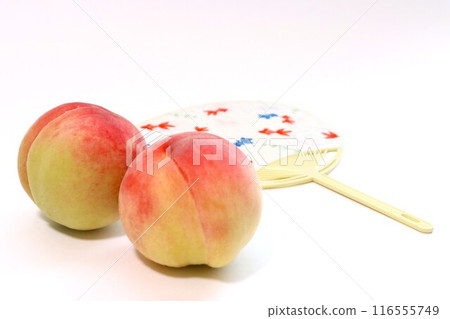 Two large peaches, "Yume Mizuki" 116555749