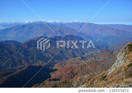 從甘石山頂看北阿爾卑斯山 從甘石山頂看北阿爾卑斯山 116555872