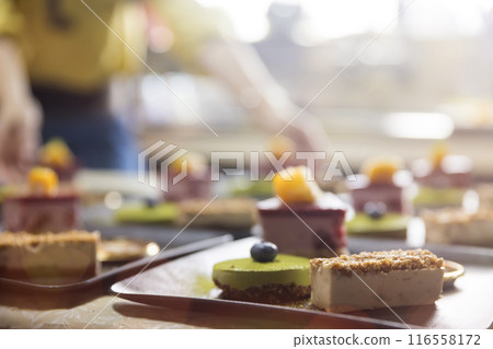製作生糖果的女人無罪惡感 製作生糖果的女人無罪惡感 116558172