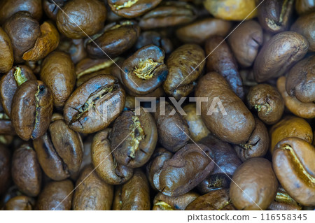 Close-up shot of numerous roasted coffee beans, Close-up shot of numerous roasted coffee beans, 116558345
