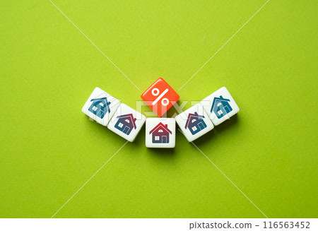 High mortgage interest rates are crashing the real estate market. Worsening economic conditions and the unaffordability of buying a home. Overheated market. Key rate. 116563452