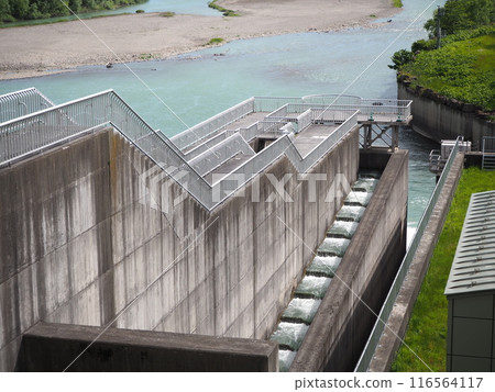 Nibetani Dam 櫻桃鮭魚的魚梯 Nibetani Dam 櫻桃鮭魚的魚梯 116564117