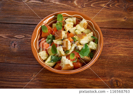 Fattoush - Lebanese Salad 116568763