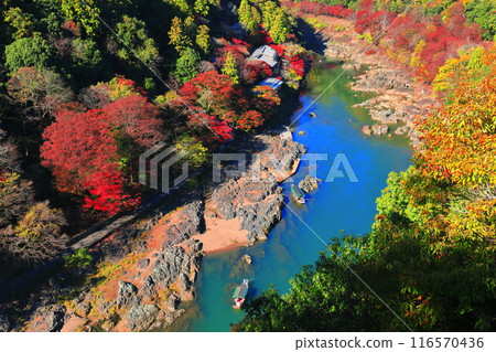 【京都府】晴空秋葉的保津川遊船（嵐山、桂川、蘭京） 116570436