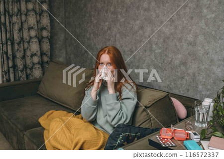 first steps taken at home to monitor and manage early signs of illness, cold with a runny nose 116572337