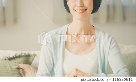 female, females, lady 116580611