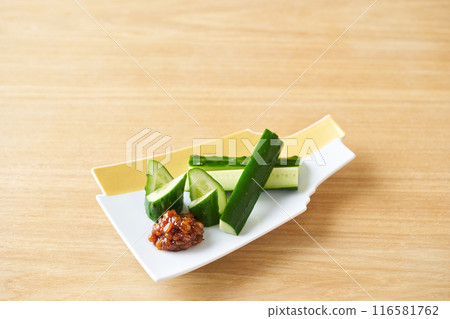 Moromi miso and sliced cucumber 116581762