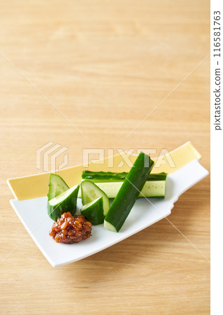 Moromi miso and sliced cucumber 116581763