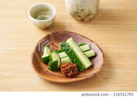 Moromi miso and sliced cucumber 116581765