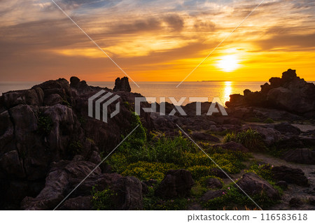 Sixteen Rakan Rocks - Evening Scenery 116583618