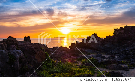 Sixteen Rakan Rocks - Evening Scenery Sixteen Rakan Rocks - Evening Scenery 116583674