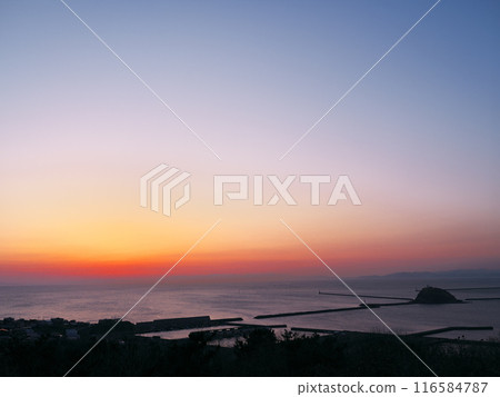 初春時節，從室蘭市宿津公園的展望台欣賞噴香灣的夕陽 116584787