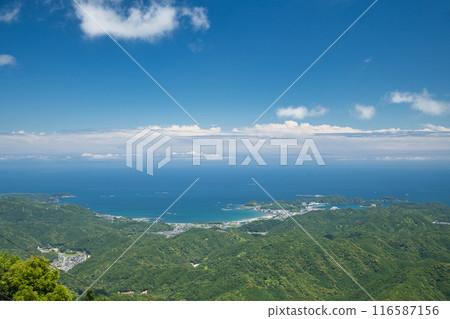 Amidaji Temple (approach, Kumano Otorii Gate, one bell) [Nachikatsuura Town, Wakayama Prefecture] 116587156