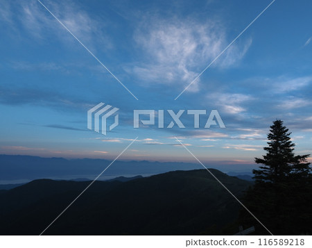 清晨從美原高原看到的北阿爾卑斯山（立山等） 116589218