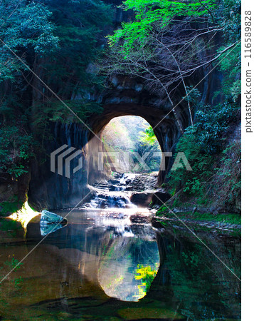 Deep groove waterfall Deep groove waterfall 116589828