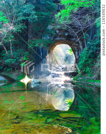 深溝瀑布 116589832