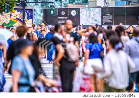 Tokyo cityscape in Japan: Inbound tourism is back... View of Shibuya Scramble Crossing bustling with foreign tourists = 3rd Tokyo cityscape in Japan: Inbound tourism is back... View of Shibuya Scramble Crossing bustling with foreign tourists = 3rd 116589842