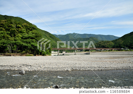 從道之驛「奧熊野本宮」眺望金無山脈【與歌山縣田邊市本屋町】 116589884