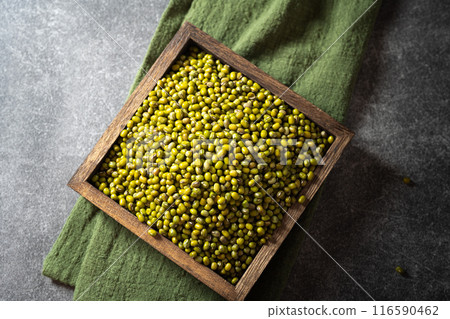 green beans in bowl green beans in bowl 116590462