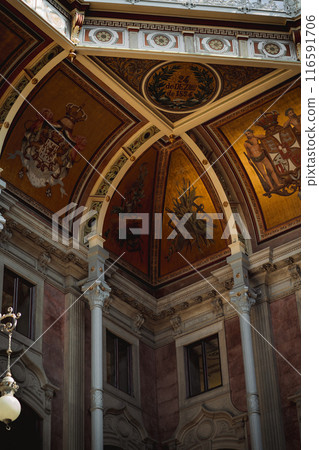 A coat of arms decorates the ceiling, enhancing beauty and grandeur A coat of arms decorates the ceiling, enhancing beauty and grandeur 116591706