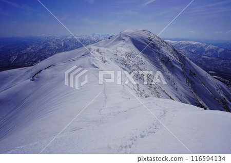 Winter ridgeline of Mt. Yudono Winter ridgeline of Mt. Yudono 116594134