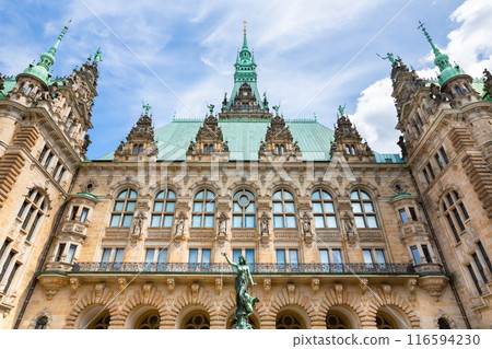 Hamburg town hall Rathaus with Hygieia fountain Hamburg town hall Rathaus with Hygieia fountain 116594230
