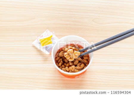 Eat natto in a cup 116594304