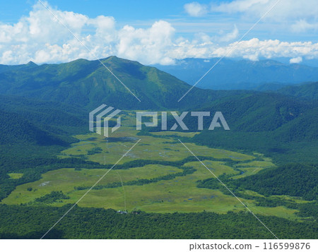Ozegahara and Mt. Shibutsu in summer as seen from the summit of Mt. Hiuchigatake Ozegahara and Mt. Shibutsu in summer as seen from the summit of Mt. Hiuchigatake 116599876