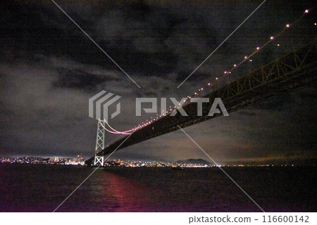 從遊輪欣賞明石海峽大橋夜景 116600142