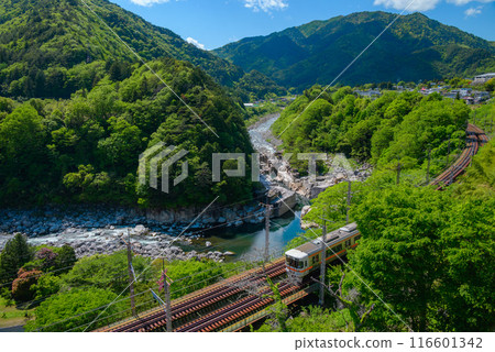 Chuo Line and Nezame-no-Toko [Agematsu Town, Kiso District] 116601342