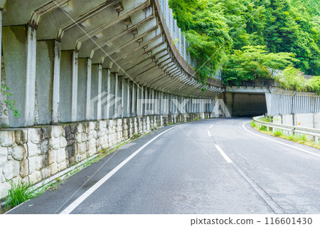 三重縣名張市防落石避難所 三重縣名張市防落石避難所 116601430