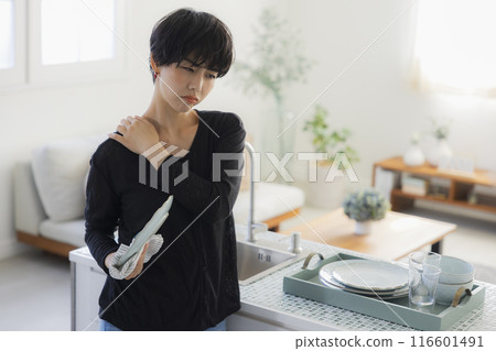 廚房裡的女人 116601491