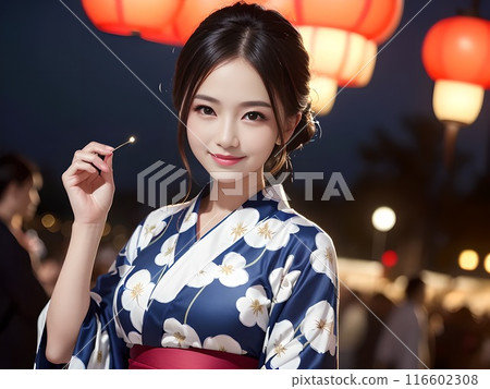 一名身穿深藍色白色花卉浴衣的女子，手裡拿著一炷香。 116602308