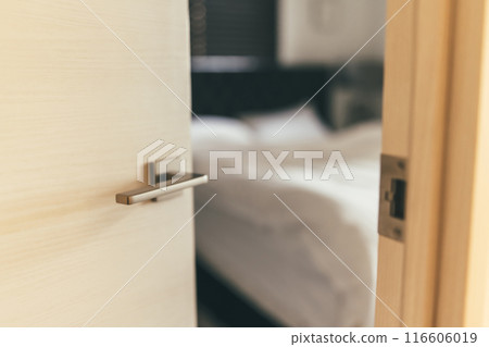 The bedroom  116606019