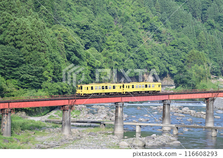 Kyushu Main Line, Bungo-Nakagawa-Amagase, JR Kyushu, Kiha 125 (Oita) Kyushu Main Line, Bungo-Nakagawa-Amagase, JR Kyushu, Kiha 125 (Oita) 116608293