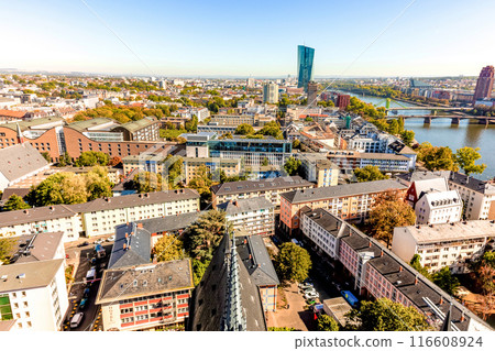 Old town of Frankfurt with Kaiserdom, seen from above Old town of Frankfurt with Kaiserdom, seen from above 116608924
