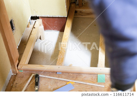 Interior construction 116611714