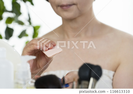Makeup Foundation Makeup Foundation 116613310