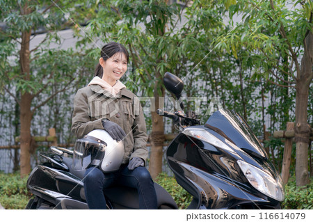 騎自行車的女人 騎自行車的女人 116614079