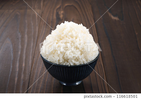 大碗米飯裝在碗裡 大碗米飯裝在碗裡 116618501