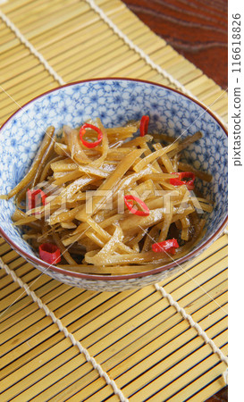 Kibo burdock 116618826