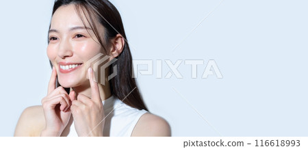 一個擁有美麗牙齒的女人的形象 116618993