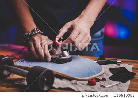 Surfskate maintenance concept 116619092