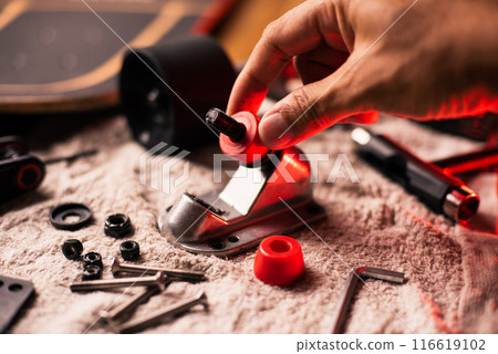 Surfskate maintenance concept 116619102