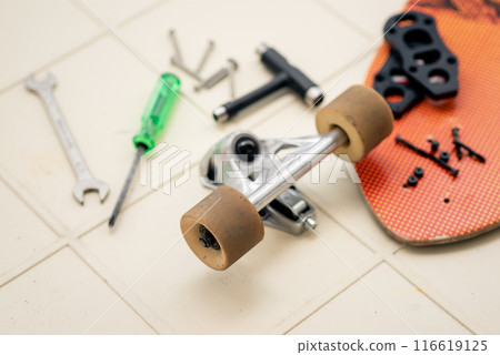 Surfskate maintenance concept 116619125