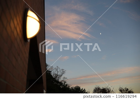 從窗戶看到的日落 從窗戶看到的日落 116619294