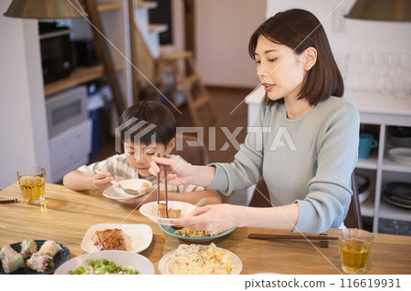 吃飯的父母 116619931