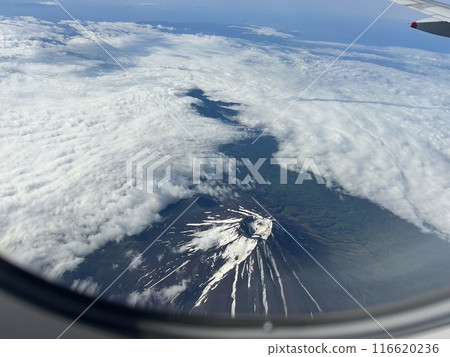 See Mt.Fuji from an airplane See Mt.Fuji from an airplane 116620236