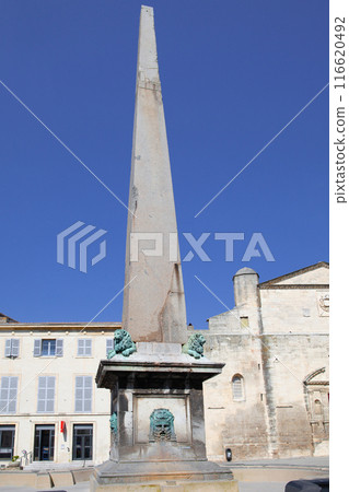 Arles Arles 116620492
