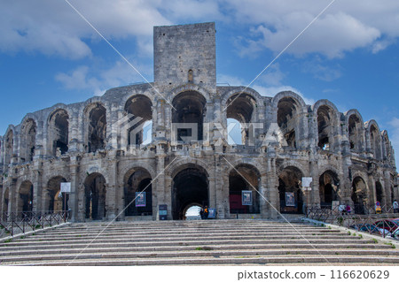 Arles Arles 116620629